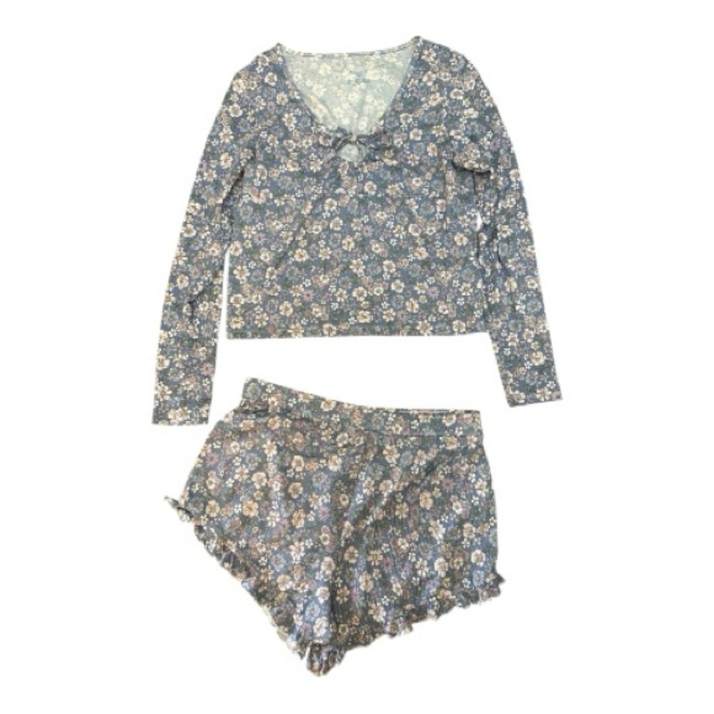 Women’s Floral Pajama Set in size S